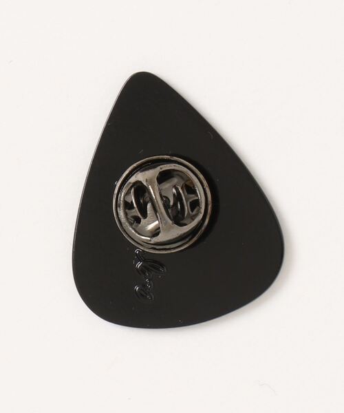 agnes b.（アニエスベー）の「【ユニセックス】AE75 PIN'S MEDIATOR ギターピックブローチ（ブローチ/コサージュ・レディース・ブラック・UNI）」の3枚目の写真