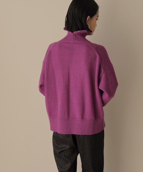 ReNorm（リノーム）の「センターリブハイネックニット（ニット/セーター・レディース・パープル/ライトベージュ・フリー）」の9枚目の写真