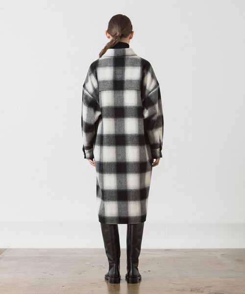 ALLUMER（アリュメール）の「ビッグシルエットウールチェックシャツコート（その他アウター・レディース・ブラック/オレンジ・1）」の6枚目の写真