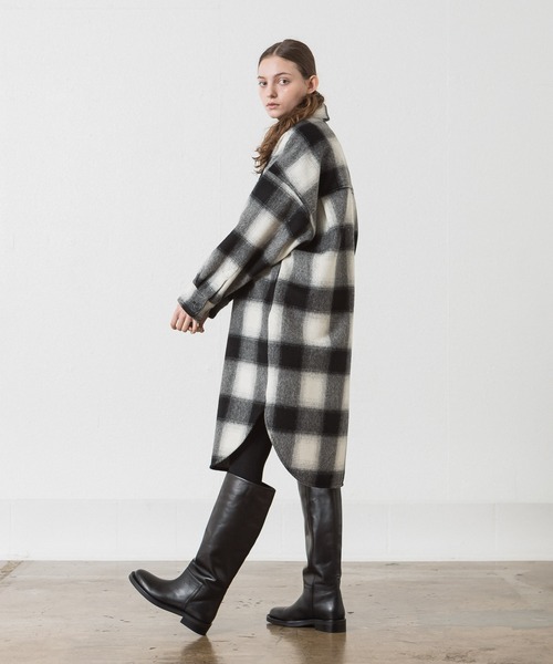 ALLUMER（アリュメール）の「ビッグシルエットウールチェックシャツコート（その他アウター・レディース・ブラック/オレンジ・1）」の8枚目の写真