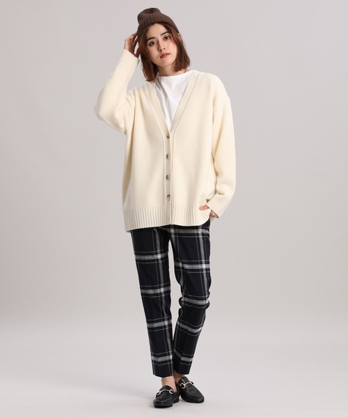 INED（イネド）の「新定番・美脚パンツ（その他パンツ・レディース・オフホワイト/ブラック/グレー/ブルー・7号/9号/11号）」の17枚目の写真