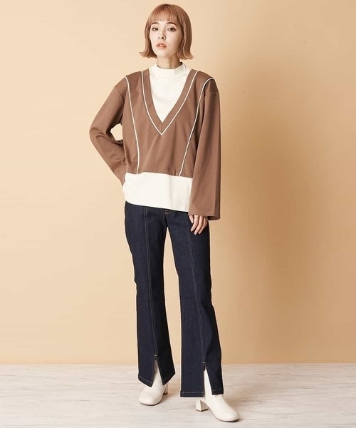 A de a.v.v（アードアー・ヴェ・ヴェ）の「配色レイヤード風スウェット（スウェット・レディース・ブラウン/ブラック・36/38）」の3枚目の写真