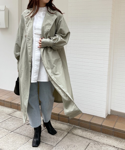 StyleSea(スタイルシー)の「ボリュームスリーブダブルチェスターコート(トレンチコート・レディース・アイボリー/ベージュ/ライトカーキ/ブラック・MEDIUM)」の22枚目の写真