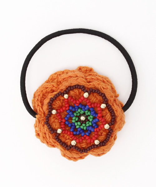 チャイハネ（チャイハネ）の「【チャイハネ】フラワークロッシュヘアゴム（ヘアゴム・レディース・ホワイト/グリーン/ブルー/レッド/ブラウン/ピンク/ライトブルー/イエロー/アクア・FREE）」の7枚目の写真