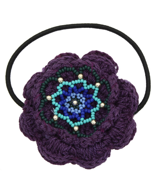 チャイハネ（チャイハネ）の「【チャイハネ】フラワークロッシュヘアゴム（ヘアゴム・レディース・ホワイト/グリーン/ブルー/レッド/ブラウン/ピンク/ライトブルー/イエロー/アクア・FREE）」の5枚目の写真