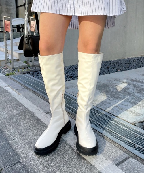 WHO'S WHO gallery(フーズフーギャラリー)の「タンクソールロングブーツ(ブーツ・レディース・ブラック/オフホワイト・LARGE/MEDIUM)」の2枚目の写真
