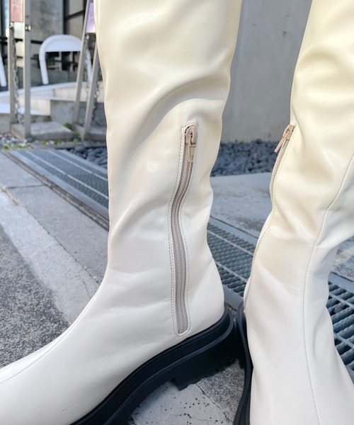 WHO'S WHO gallery(フーズフーギャラリー)の「タンクソールロングブーツ(ブーツ・レディース・ブラック/オフホワイト・LARGE/MEDIUM)」の4枚目の写真