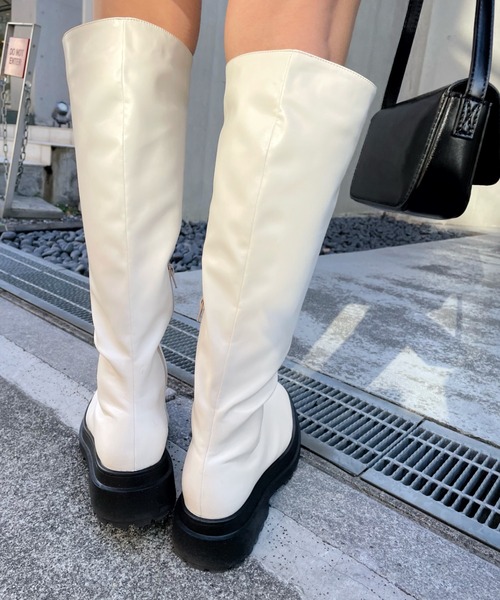 WHO'S WHO gallery(フーズフーギャラリー)の「タンクソールロングブーツ(ブーツ・レディース・ブラック/オフホワイト・LARGE/MEDIUM)」の5枚目の写真