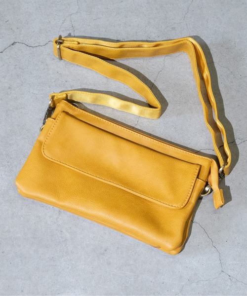 JOHN'S CLOSET（ジョンズクローゼット）の「【40G】エコレザー5ポケットショルダーバック（ショルダーバッグ・メンズ・ブラウン/マスタード/ブラック・FREE）」の3枚目の写真