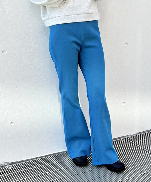 one way（ワンウェイ）の「テレコフレアパンツ（その他パンツ・レディース・ブルー/ブラック/ライトブルー/ライトグリーン・FREE）」の4枚目の写真