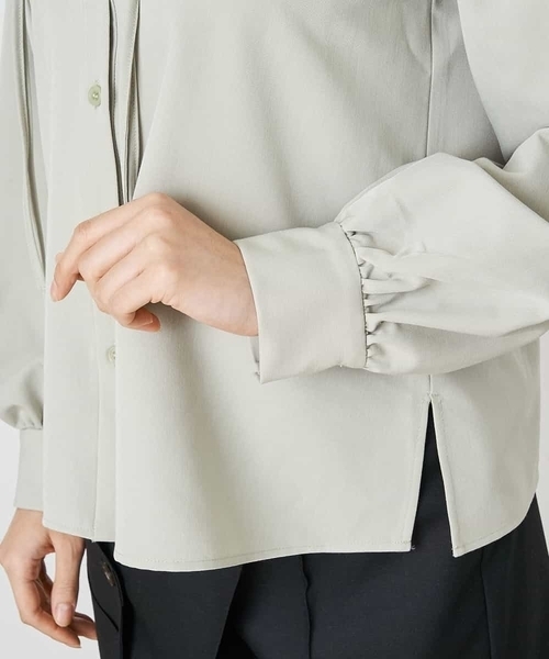 A de a.v.v（アードアー・ヴェ・ヴェ）の「二重襟リボンブラウス（シャツ/ブラウス・レディース・ホワイト/グリーン・38/36）」の15枚目の写真