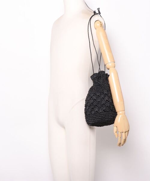 Samansa Mos2(サマンサ モスモス)の「ペーパー巾着バッグ(エコバッグ/サブバッグ・レディース・ベージュ/チャコール・フリ-)」の7枚目の写真