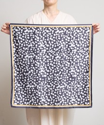SZT: 68cm×68cm　大判スカーフ