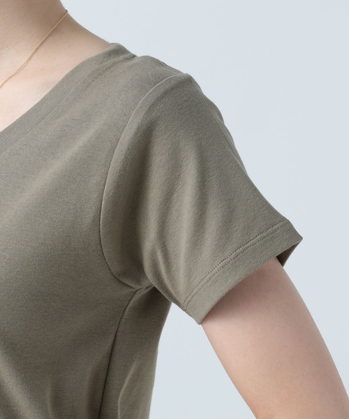 BAYFLOW(ベイフロー)の「オーガニックコットンVネックプルオーバー(Tシャツ/カットソー・レディース・その他1/カーキ/その他2/オフホワイト/ブラック・SMALL/MEDIUM/LARGE)」の21枚目の写真