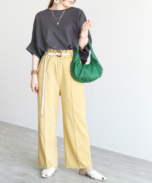 エンボスプリーツハーフムーンバッグ