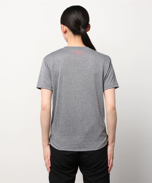 UNDER ARMOUR(アンダーアーマー)の「アンダーアーマー UA Tech Box Graphic Tee(Tシャツ/カットソー・レディース・ブラック/ホワイト/グレー・S/L/XL/M)」の7枚目の写真