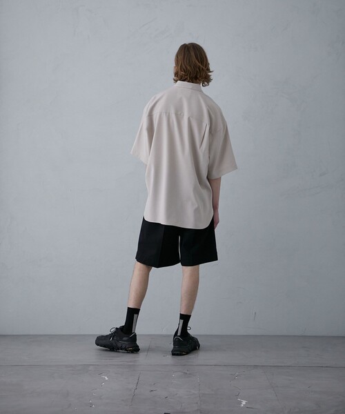 PUBLIC TOKYO(パブリックトウキョウ)の「ベルクロワイドチノショーツ(その他パンツ・メンズ・ブラック/ベージュ/ダークグレー・1/2)」の17枚目の写真
