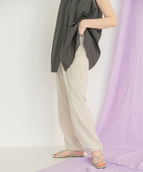 ITEMS URBANRESEARCH(アイテムズ アーバンリサーチ)の「カーゴジョガーパンツ(その他パンツ・レディース・ブラック/グリーン/アイボリー・FREE)」の14枚目の写真
