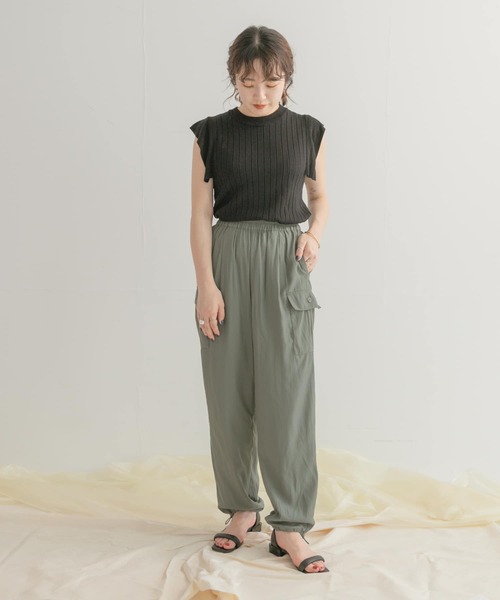 ITEMS URBANRESEARCH(アイテムズ アーバンリサーチ)の「カーゴジョガーパンツ(その他パンツ・レディース・ブラック/グリーン/アイボリー・FREE)」の7枚目の写真