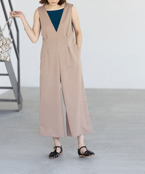 GeeRA（ジーラ）の「Vネックワイドサロペット（サロペット/オーバーオール・レディース・ライトベージュ/ブラック/ブルー系その他・LARGE/X-LARGE/MEDIUM）」の12枚目の写真