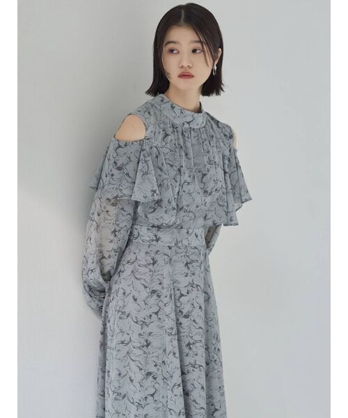 LAGUNAMOON（ラグナムーン）の「ショルダーフリルパターンワンピース（ワンピース・レディース・アイボリー/ブラック/ブルー・SMALL/MEDIUM）」の4枚目の写真