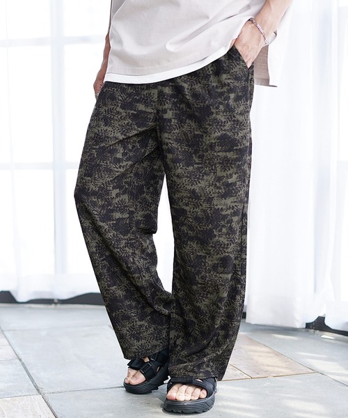 MinoriTY（マイノリティ）の「【MinoriTY】さらさら素材ボタニカル柄ワイドパンツ ワイドスラックス 柄パンツ メンズ（その他パンツ・メンズ・ブラウン/グリーン・M/L）」の5枚目の写真