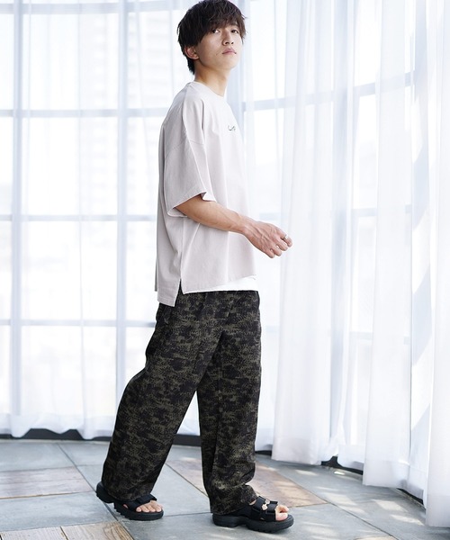 MinoriTY（マイノリティ）の「【MinoriTY】さらさら素材ボタニカル柄ワイドパンツ ワイドスラックス 柄パンツ メンズ（その他パンツ・メンズ・ブラウン/グリーン・M/L）」の6枚目の写真