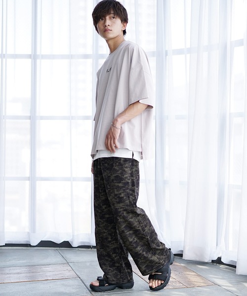 MinoriTY（マイノリティ）の「【MinoriTY】さらさら素材ボタニカル柄ワイドパンツ ワイドスラックス 柄パンツ メンズ（その他パンツ・メンズ・ブラウン/グリーン・M/L）」の7枚目の写真