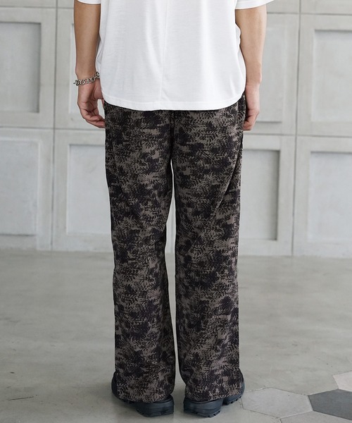 MinoriTY（マイノリティ）の「【MinoriTY】さらさら素材ボタニカル柄ワイドパンツ ワイドスラックス 柄パンツ メンズ（その他パンツ・メンズ・ブラウン/グリーン・M/L）」の9枚目の写真
