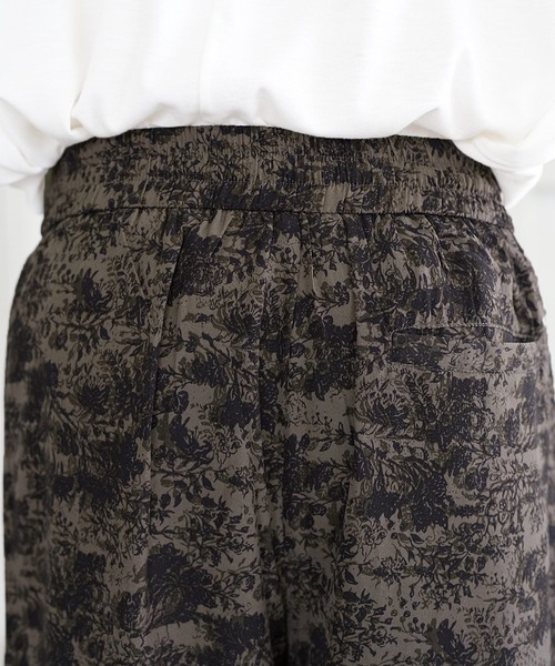 MinoriTY（マイノリティ）の「【MinoriTY】さらさら素材ボタニカル柄ワイドパンツ ワイドスラックス 柄パンツ メンズ（その他パンツ・メンズ・ブラウン/グリーン・M/L）」の12枚目の写真