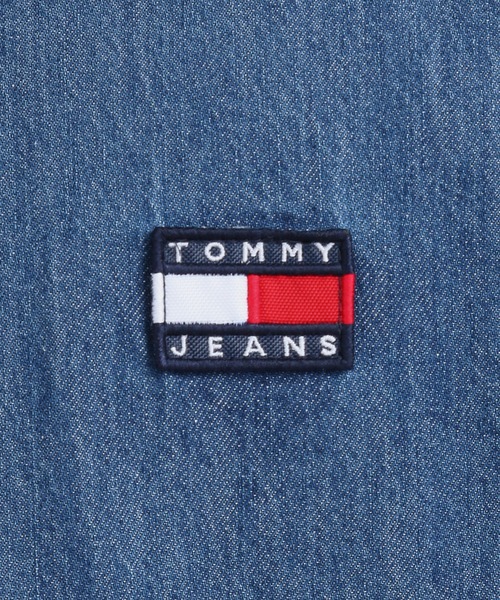 tommy jeans（トミー ジーンズ）の「デニムワーカーオーバーシャツ（シャツ/ブラウス・メンズ・ブルー・SMALL/MEDIUM/LARGE/X-LARGE）」の6枚目の写真