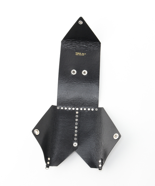 TOGA PULLA(トーガ プルラ)の「【TOGA PULLA/トーガプルラ】 Leather shoulder pouch:ショルダーバッグ(ショルダーバッグ・レディース・ブラック・FREE)」の19枚目の写真