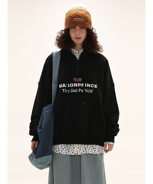 MASONPRINCE(メイソンプリンス)の「ハーフZIPスタンドカラースウェット WY6105【MASONPRINCE × THE GOD PARTICLE】(スウェット・メンズ・オレンジ/ライトグレー/パープル系その他/ブラック・L/M/S)」の2枚目の写真
