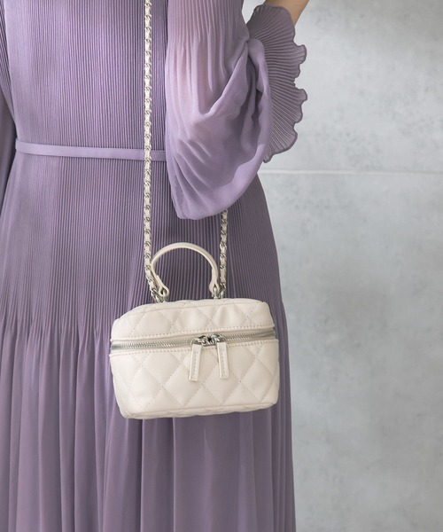 専用　キルティングショルダーポーチ　ハンドメイド　ロラライハリス ♡18㎝ファスナーキルティングフラットポーチ♡ハンドメイド