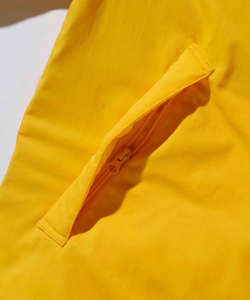XLARGE（エクストララージ）の「NYLON HOODED JACKET（ブルゾン・メンズ・イエロー/ブラック/グリーン/ネイビー・XL/L/M/S）」の9枚目の写真