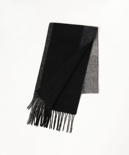 BEAMS（ビームス）の「BEAMS / パネルチェック マフラー（マフラー・メンズ・ブラック/ワイン/ネイビー・ONE SIZE）」の4枚目の写真