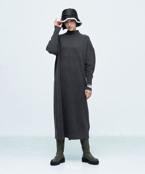 NOLLEY’S（ノーリーズ）の「◇【WEB限定】HAMILTON ハイネックニットワンピース（ワンピース・レディース・チャコールグレー/ライトグレー/オフホワイト/グレイッシュベージュ・38）」の16枚目の写真