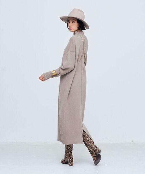 NOLLEY’S（ノーリーズ）の「◇【WEB限定】HAMILTON ハイネックニットワンピース（ワンピース・レディース・チャコールグレー/ライトグレー/オフホワイト/グレイッシュベージュ・38）」の10枚目の写真