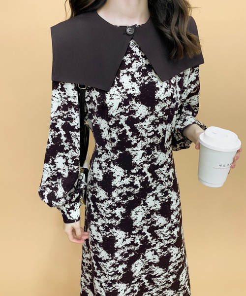 ECLIN(エクラン)の「コンビネーションケープワンピース(ワンピース・レディース・ブラック/ブラウン・M/L)」の2枚目の写真