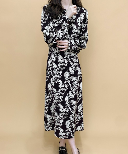 ECLIN(エクラン)の「コンビネーションケープワンピース(ワンピース・レディース・ブラック/ブラウン・M/L)」の9枚目の写真