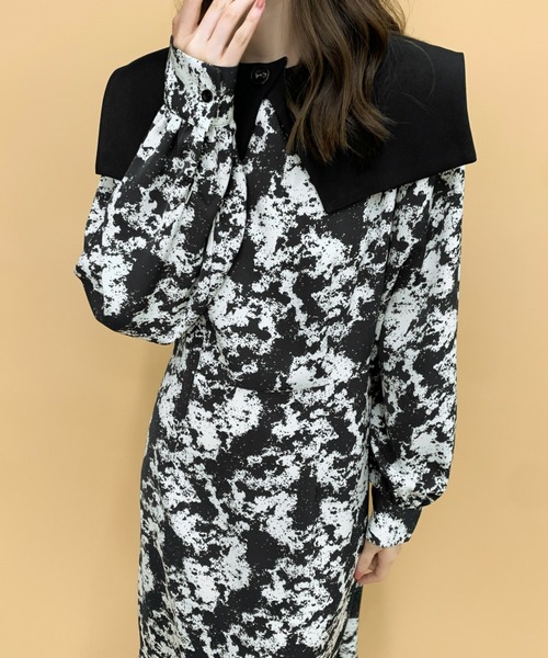 ECLIN(エクラン)の「コンビネーションケープワンピース(ワンピース・レディース・ブラック/ブラウン・M/L)」の8枚目の写真
