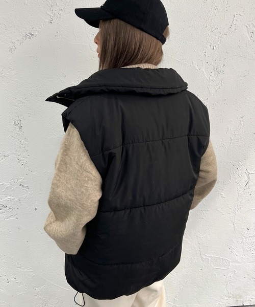 apres jour mignon（アプレジュールミニョン）の「中綿ベスト【ZOZOTOWN限定アイテム】（その他アウター・レディース・ブラック/アイボリー・X-LARGE/フリー）」の22枚目の写真
