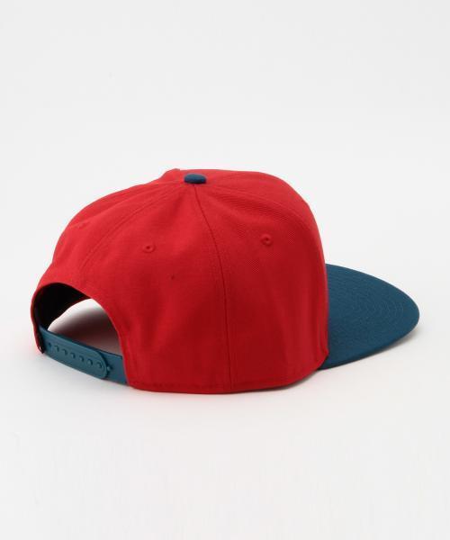 BEAMS BOY(ビームスボーイ)の「NIKE / SB アイコン ショートバイザー(キャップ・レディース・ブラック/レッド系その他・ONE SIZE)」の11枚目の写真