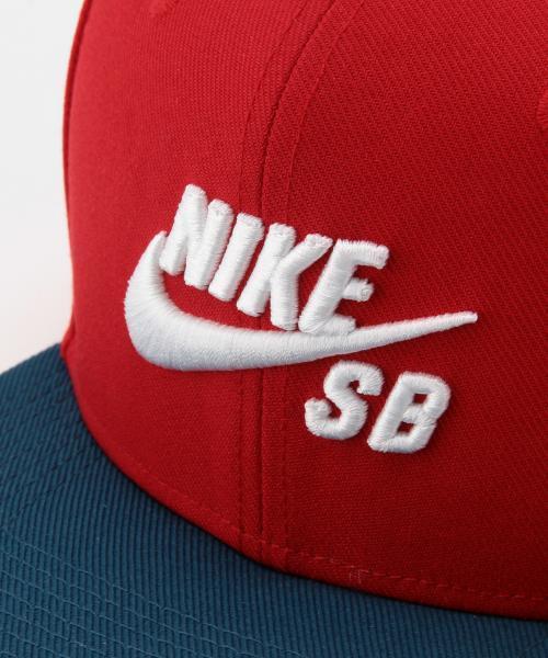 BEAMS BOY(ビームスボーイ)の「NIKE / SB アイコン ショートバイザー(キャップ・レディース・ブラック/レッド系その他・ONE SIZE)」の12枚目の写真