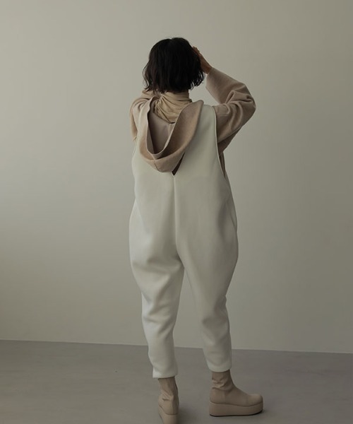 Vネックコクーンオールインワン Vネックコクーンオールインワン