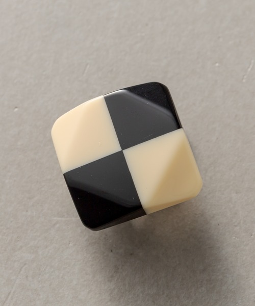 MARION GODART（マリオンゴダール）の「【MARION GODART（マリオンゴダール）】チェッカーイヤリング（イヤリング・レディース・レッド/グリーン/オレンジ/ブラック・FREE）」の5枚目の写真