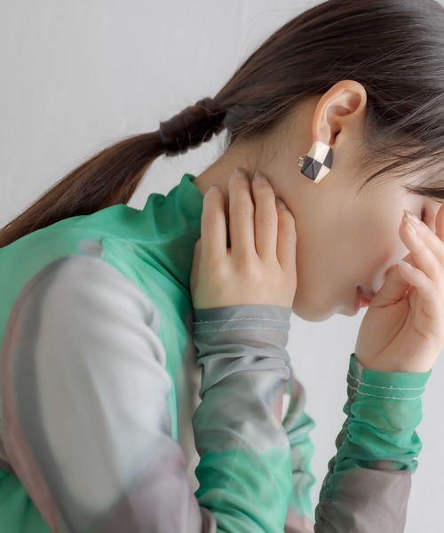 MARION GODART（マリオンゴダール）の「【MARION GODART（マリオンゴダール）】チェッカーイヤリング（イヤリング・レディース・レッド/グリーン/オレンジ/ブラック・FREE）」の14枚目の写真