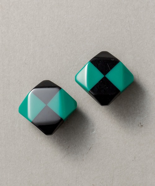 MARION GODART（マリオンゴダール）の「【MARION GODART（マリオンゴダール）】チェッカーイヤリング（イヤリング・レディース・レッド/グリーン/オレンジ/ブラック・FREE）」の16枚目の写真