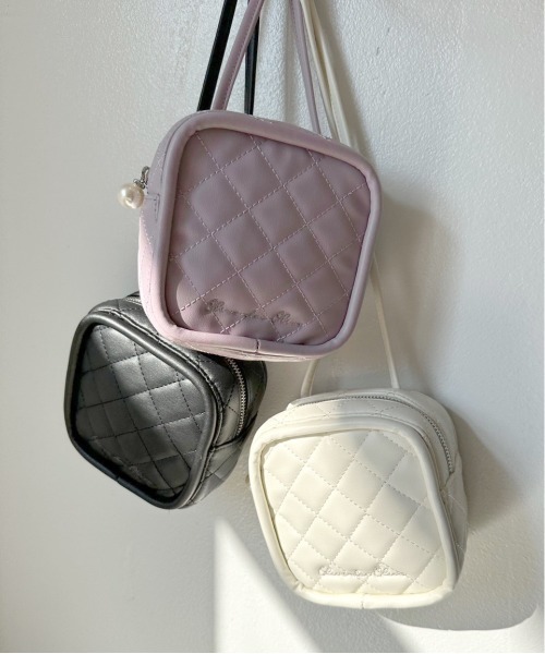 OLIVE des OLIVE（オリーブデオリーブ）の「キルティングマイクロミニショルダー（ショルダーバッグ・レディース・パープル/ブラック/アイボリー・FREE）」の5枚目の写真