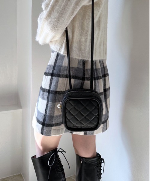 OLIVE des OLIVE（オリーブデオリーブ）の「キルティングマイクロミニショルダー（ショルダーバッグ・レディース・パープル/ブラック/アイボリー・FREE）」の11枚目の写真